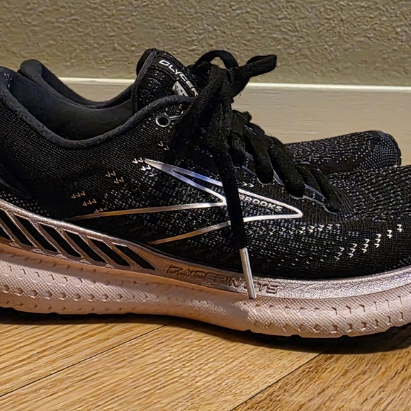 Brooks Women's 7 Glycerin GTS 19 Black and Pink Running Shoes EUC - Picture 9 of 12